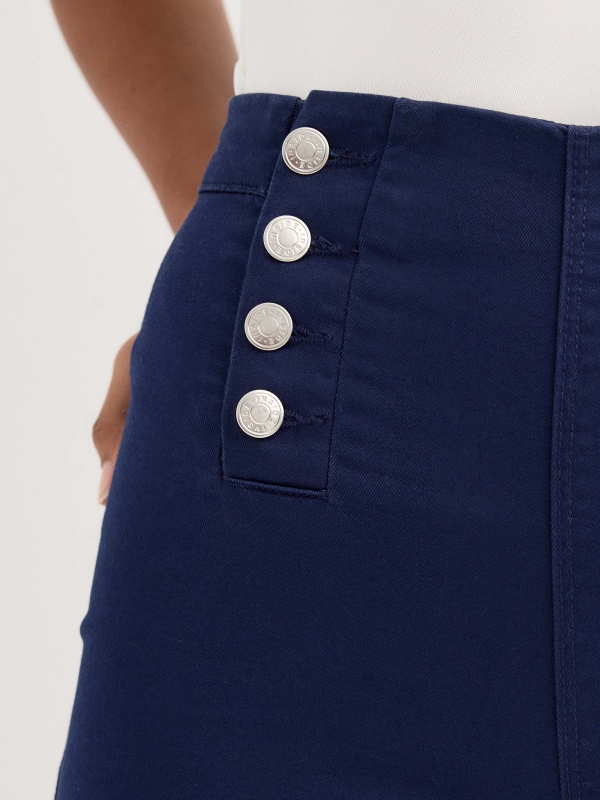 High-waisted button shorts navy detail view