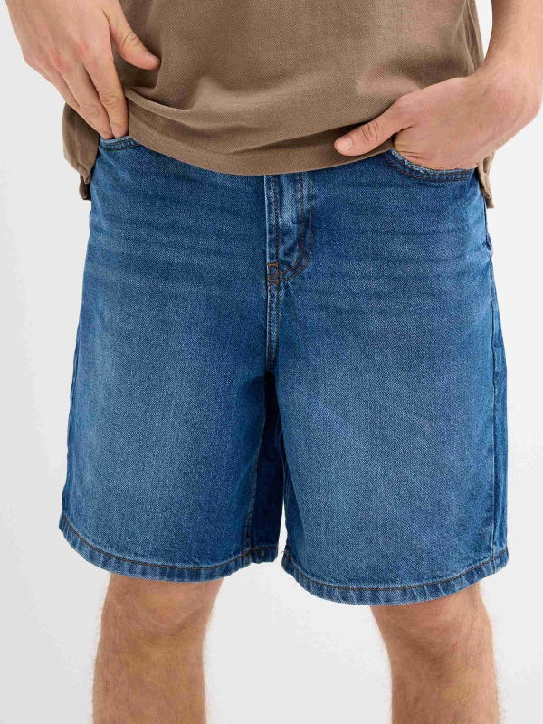 Straight denim bermudas blue front detail view