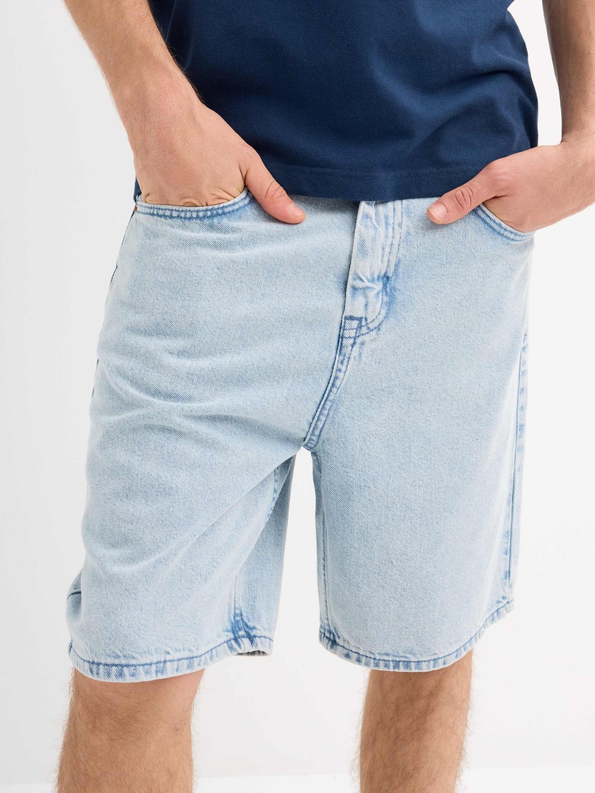 Regular denim bermuda blue front detail view