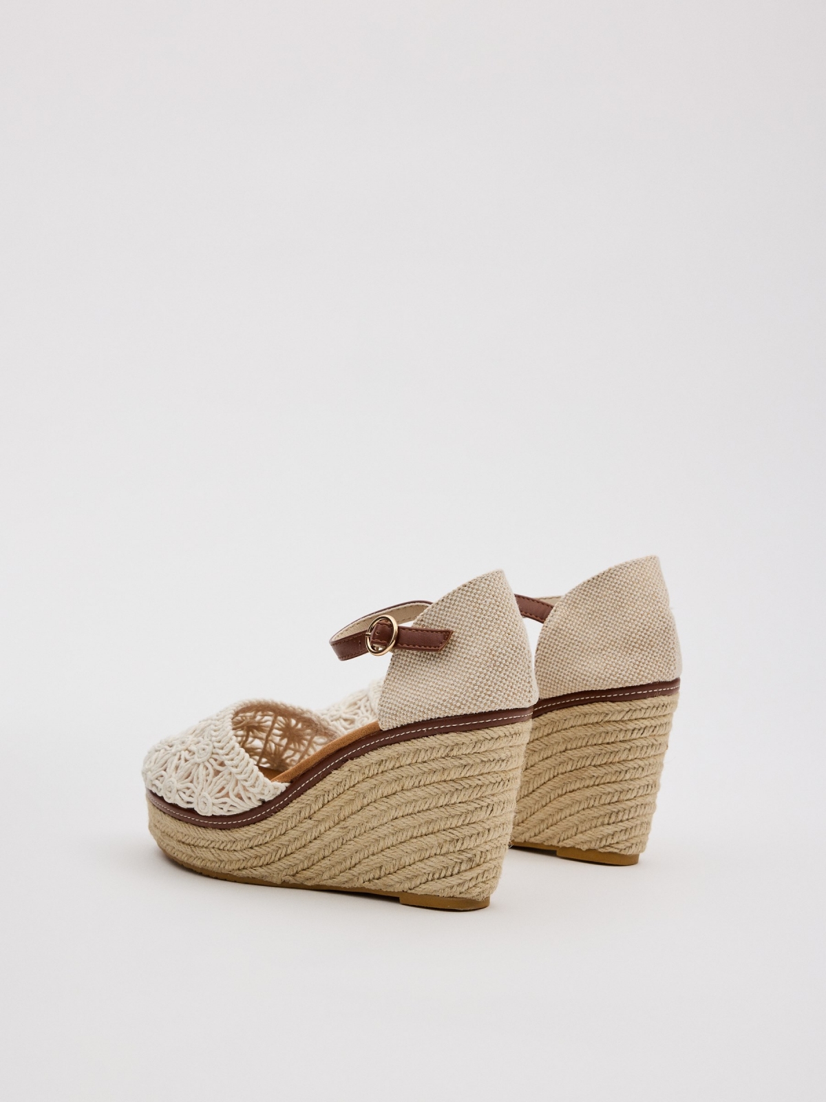 Closed-toe perforated wedges white 45º back view