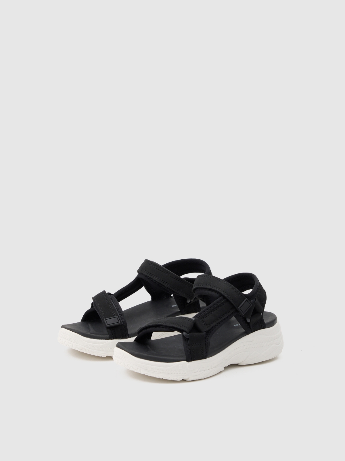 Sport sandal with thick sole black 45º front view