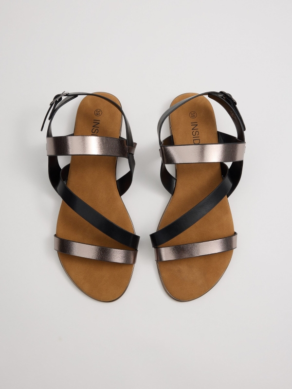 Cross-strap sandals black zenithal view