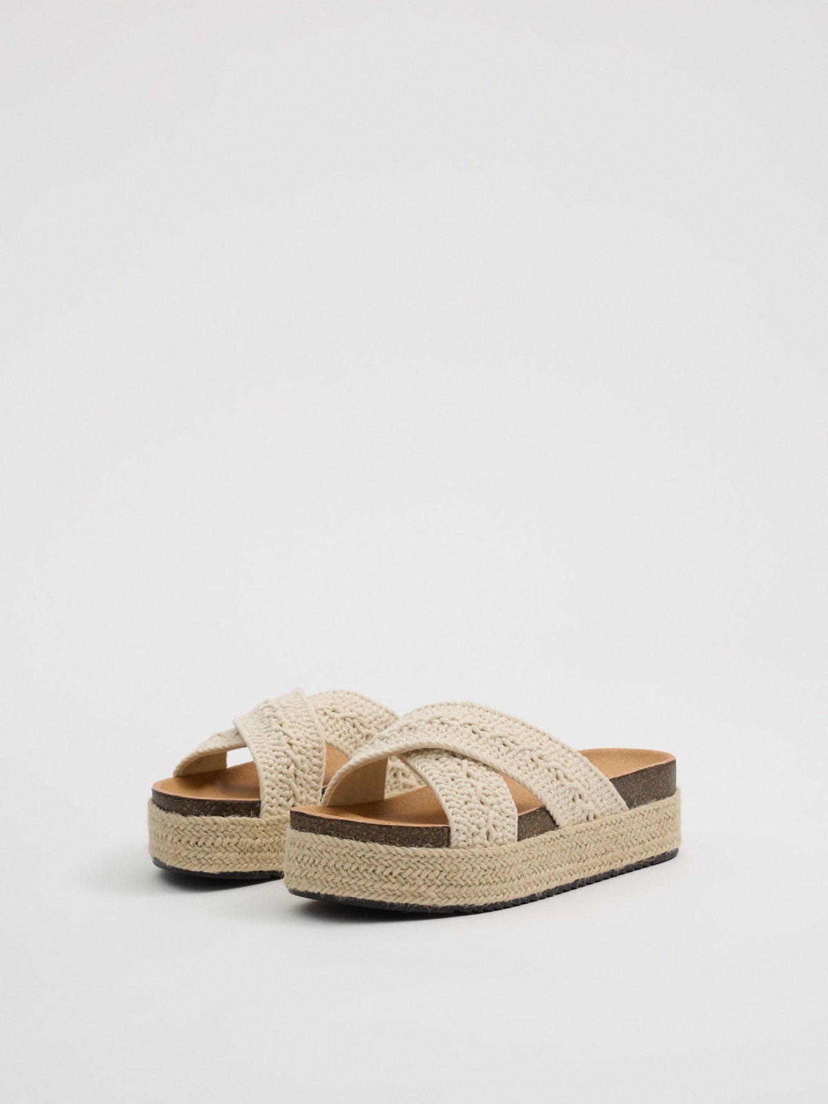 Platform sandals with crossed crochet straps off white 45º front view