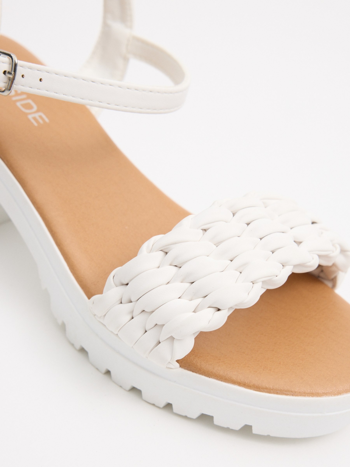 Sandalias plataforma tira trenzada blanco vista detalle