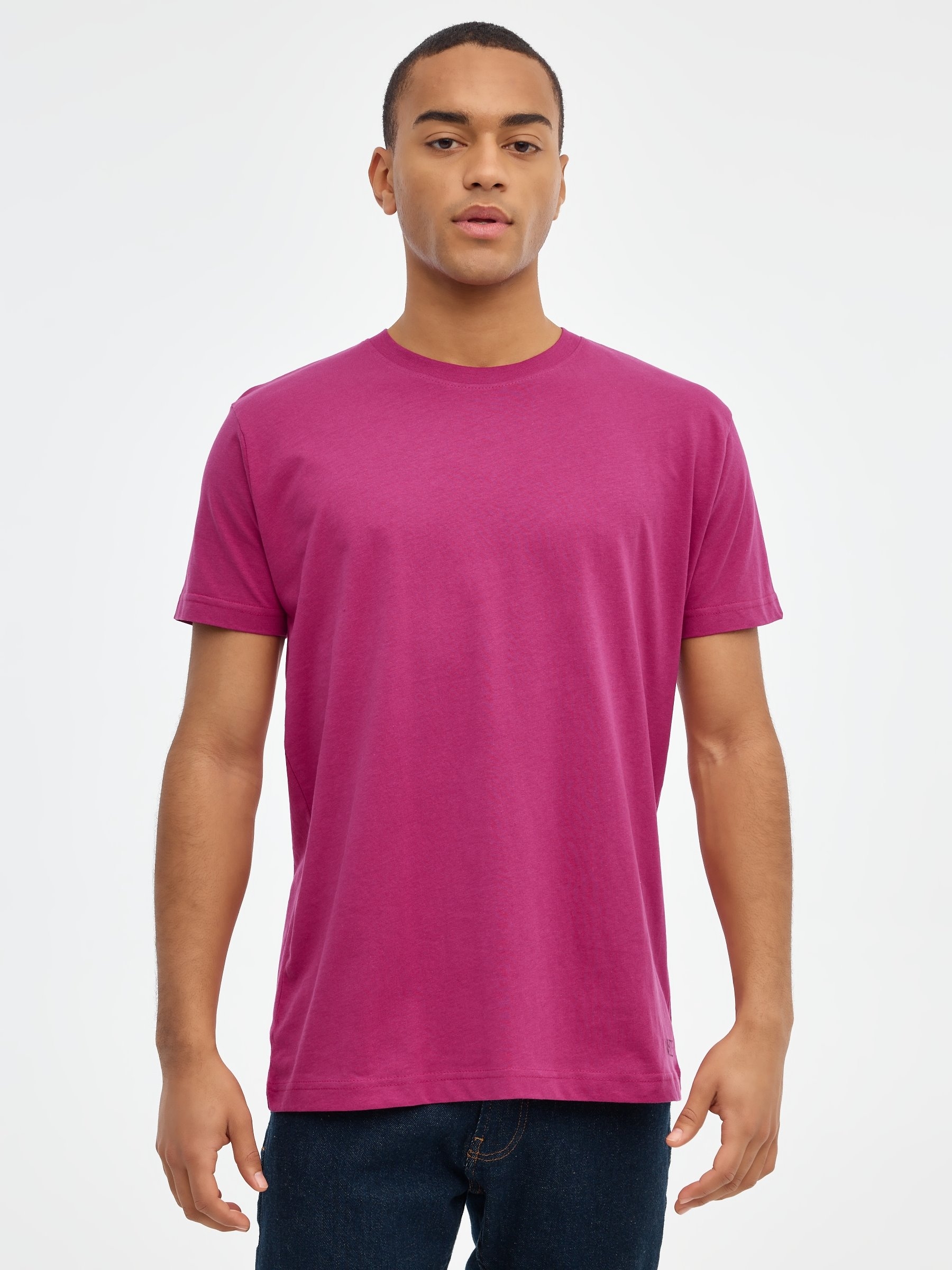 Basic short-sleeve t-shirt aubergine middle front view