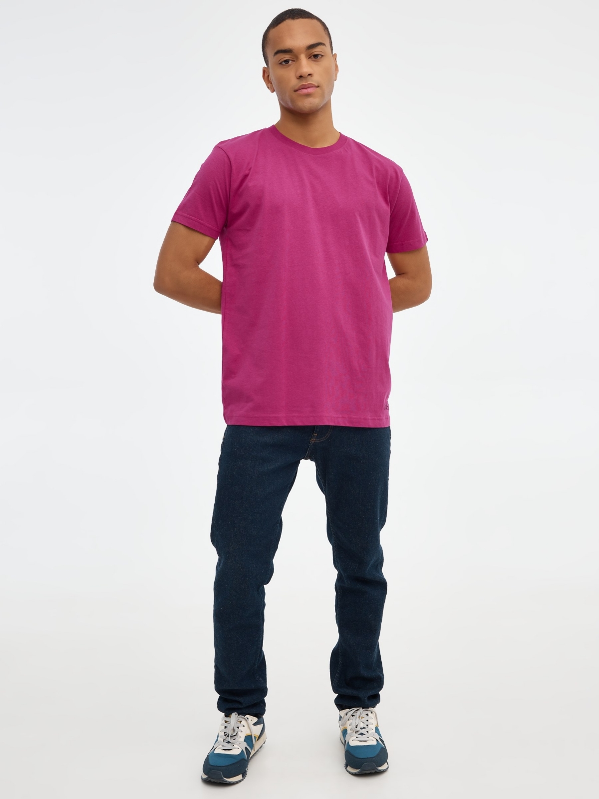 Camiseta básica manga corta berenjena vista general frontal