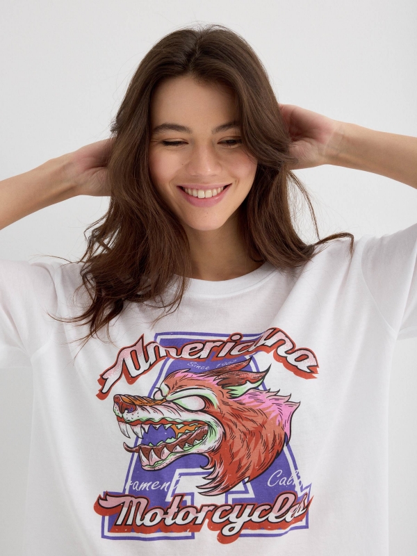 Camiseta crop Americana Motorcycles blanco vista detalle