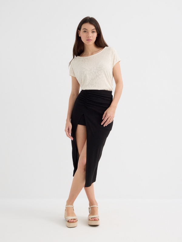 Camiseta jacquard oversized areia vista geral frontal