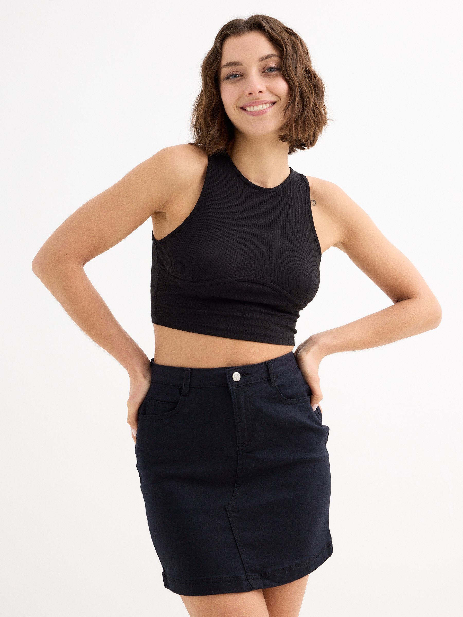 Basic twill skirt black middle front view