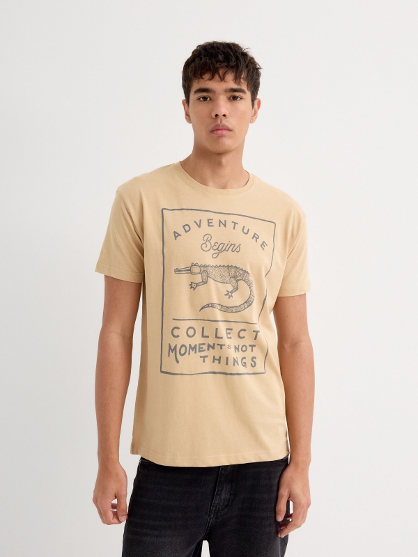 Short sleeve t-shirt Collect moments sand middle front view