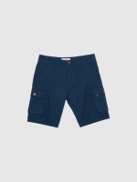 %Pto% Bermuda cargo con bolsillos azul vista frontal