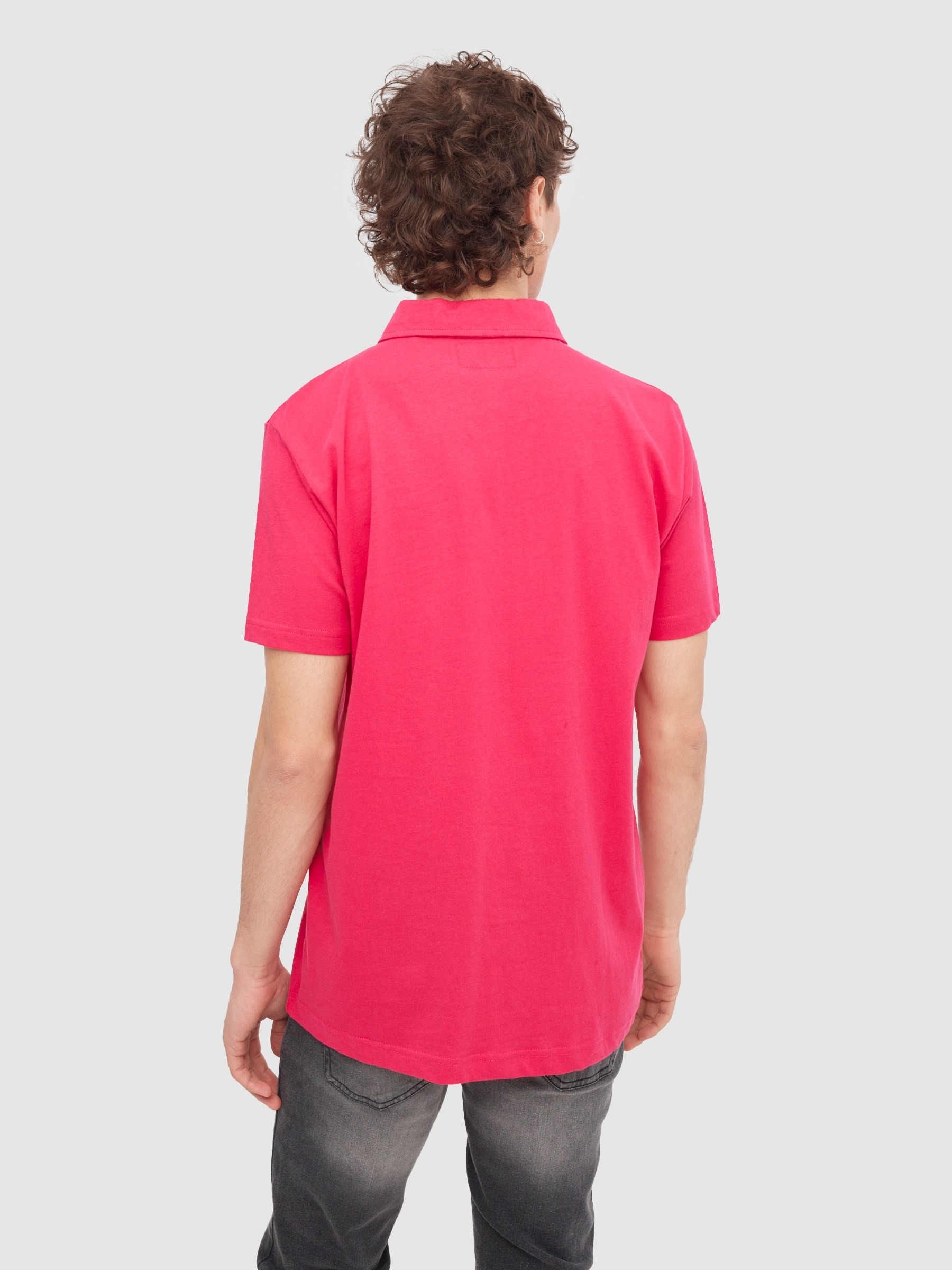 Basic short-sleeved polo shirt fuchsia middle front view