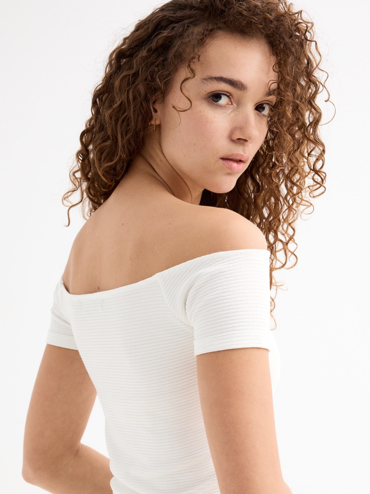 Ribbed boat neck t-shirt white detail view