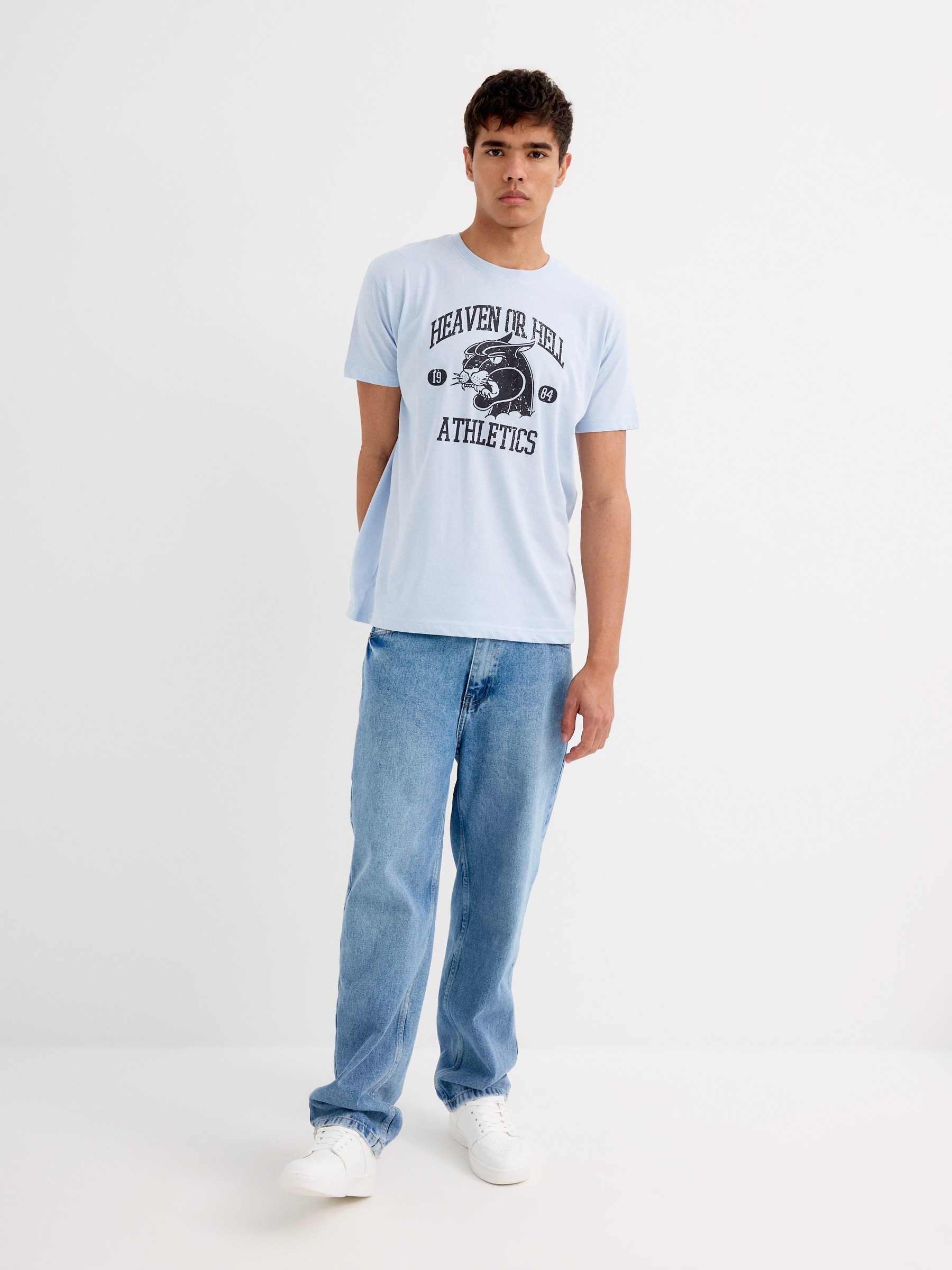 Camiseta Heaven or Hell azul claro vista media frontal