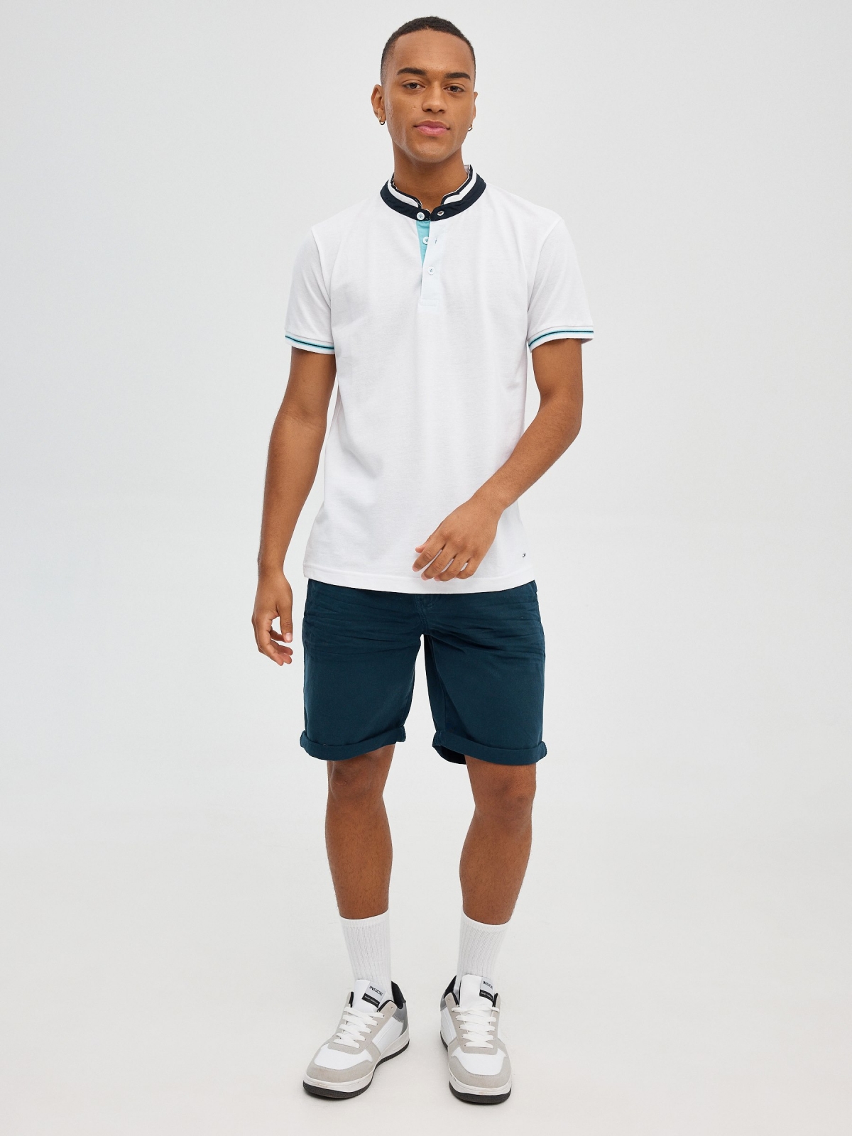 Polo piqué cuello mao blanco vista general frontal