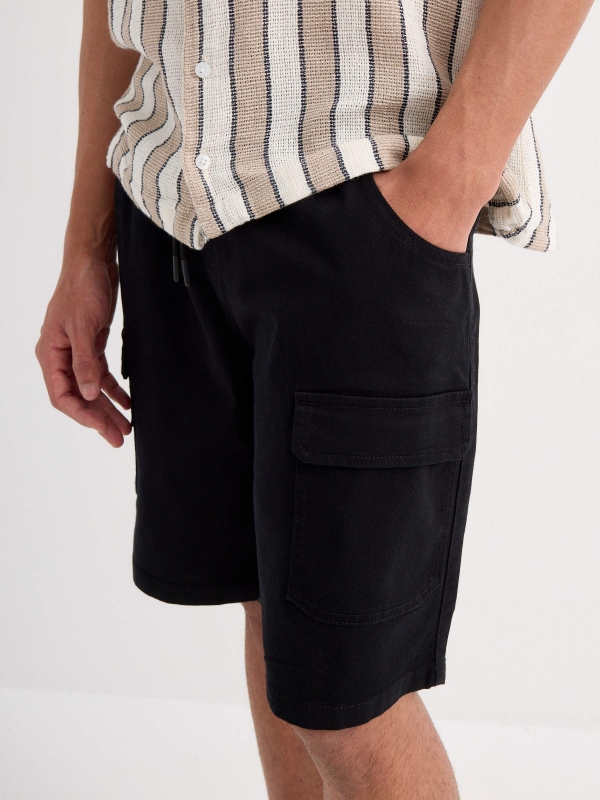 Carga das Bermudas preto vista detalhe frontal