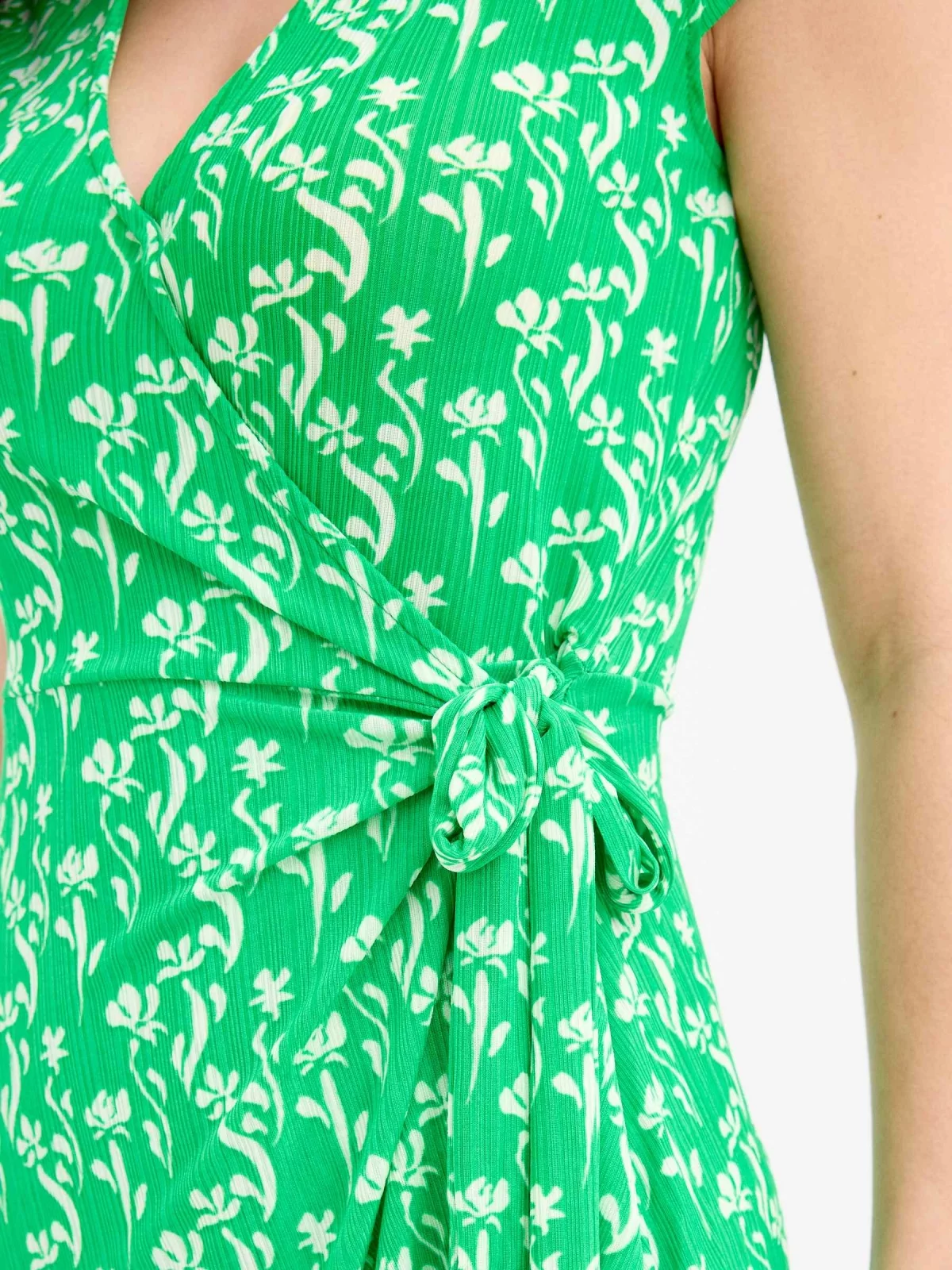 Vestido mini floral verde verde vista detalle frontal