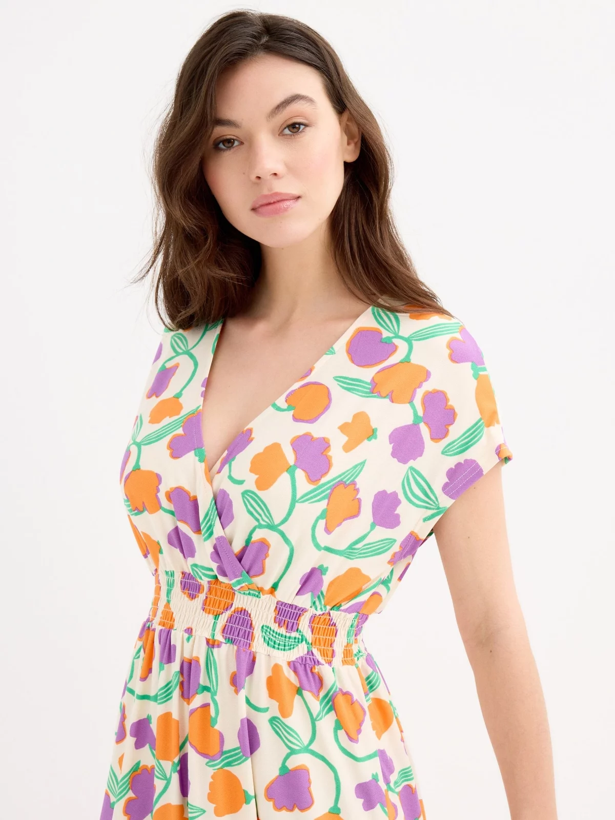 Vestido mini lilás lilás vista traseira três quartos