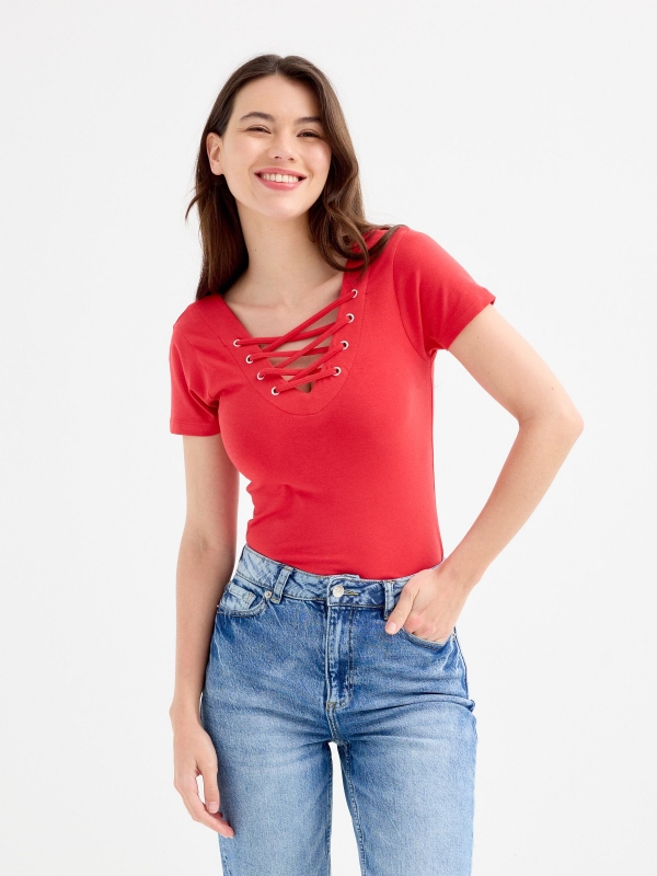 Lace up t-shirt red middle front view