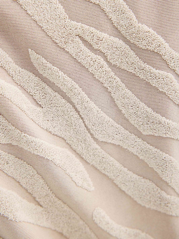 V-neck textured T-shirt taupe detail view