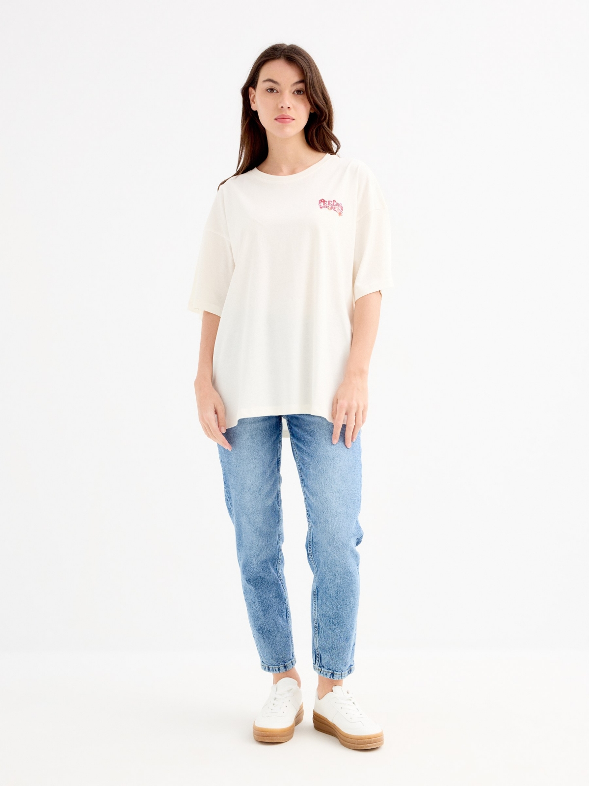 Camiseta oversize Serenity blanco roto vista general frontal