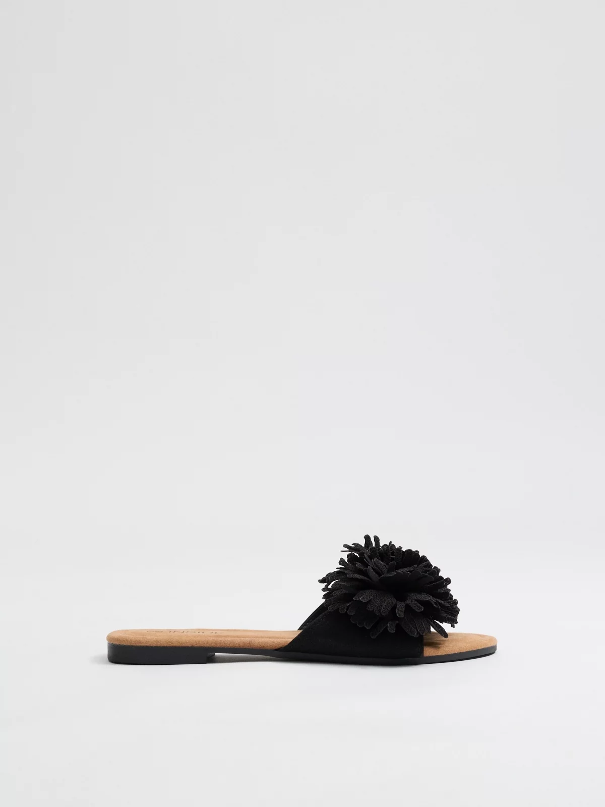 Sandália pala pompom preto vista perfil