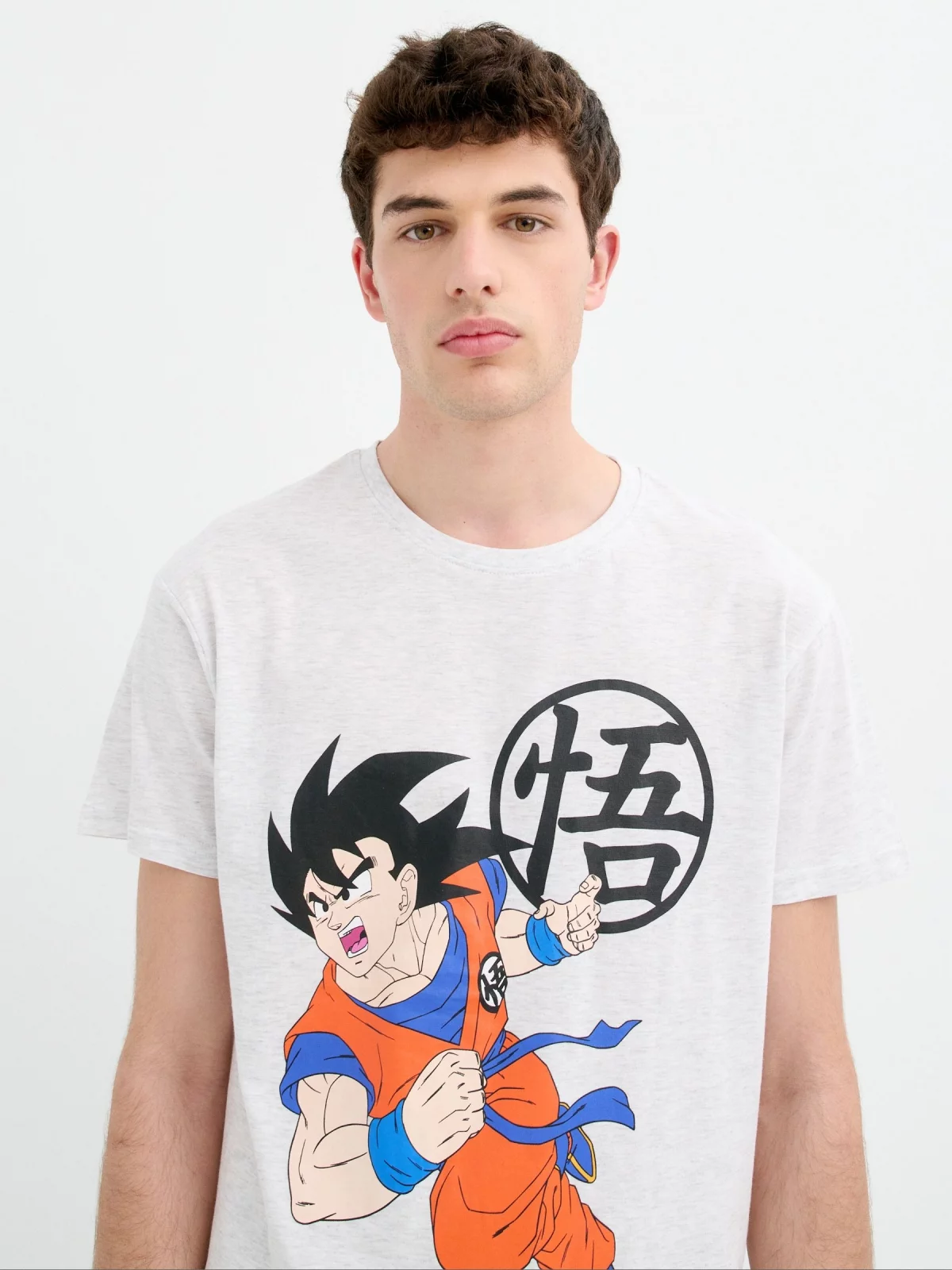 Camiseta Dragon Ball melange claro vista detalhe