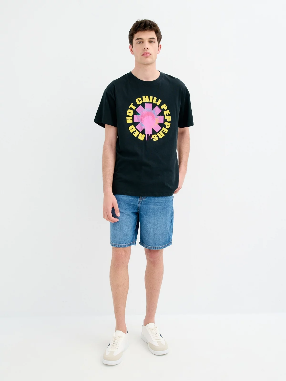 Camiseta Red Hot Chili Peppers negro vista general frontal
