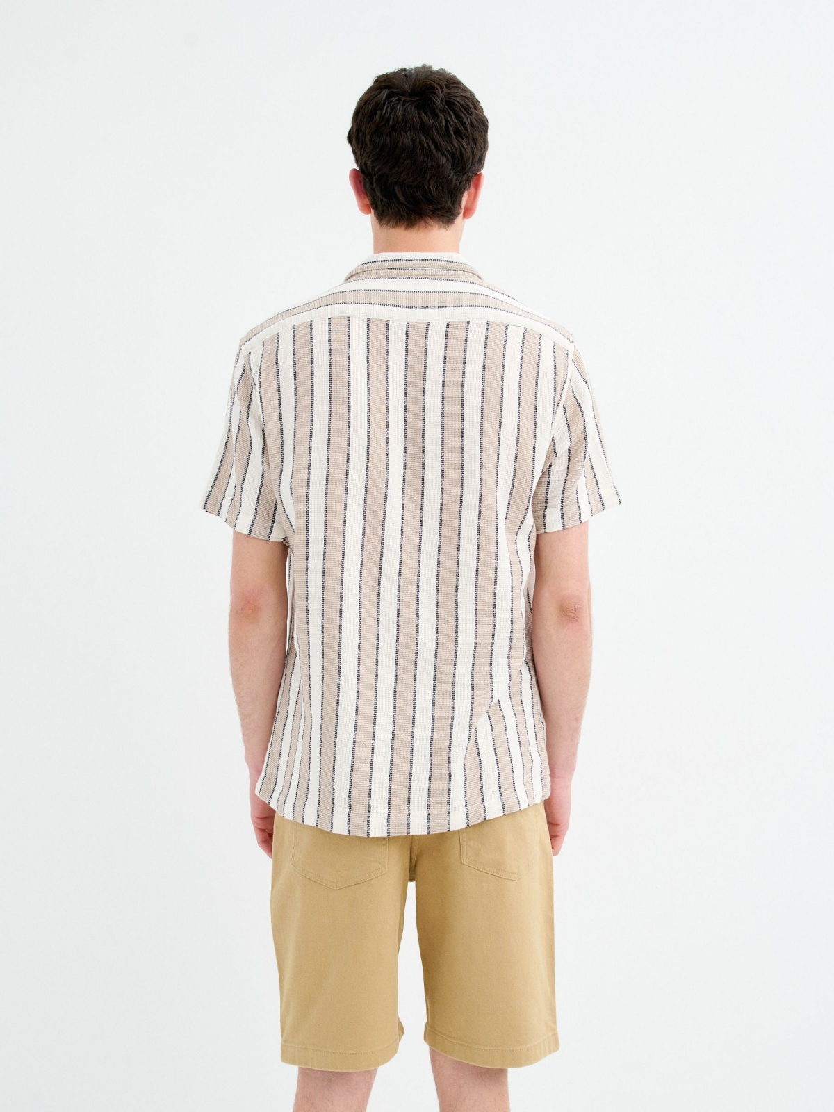 Rustic short-sleeve striped shirt beige middle back view