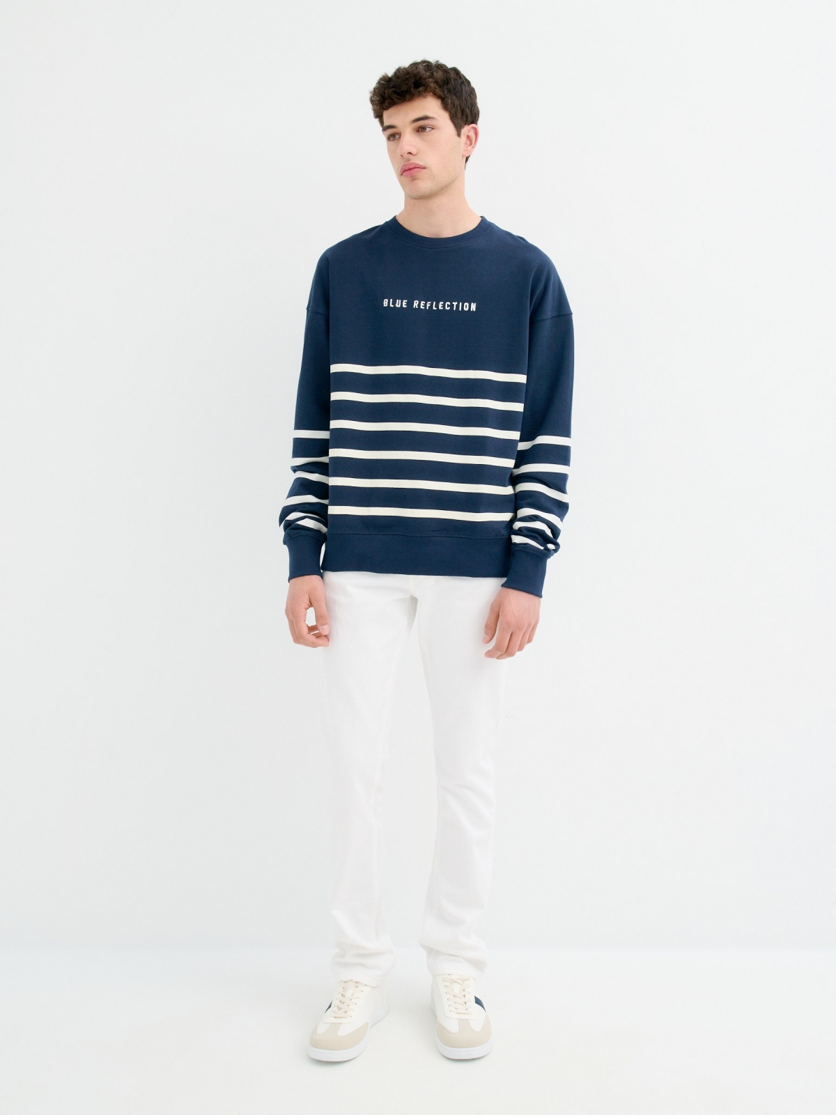Sudadera sin capucha Blue Reflection azul marino vista general frontal