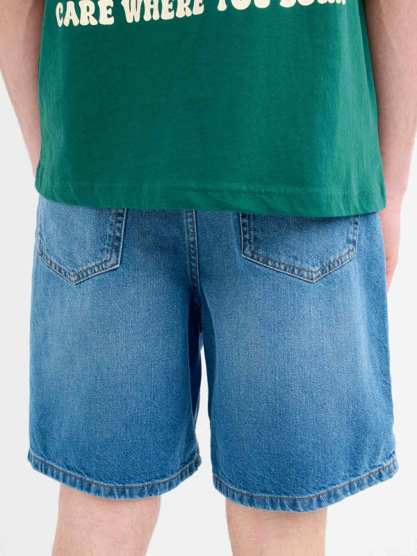 Straight denim bermudas blue detail view