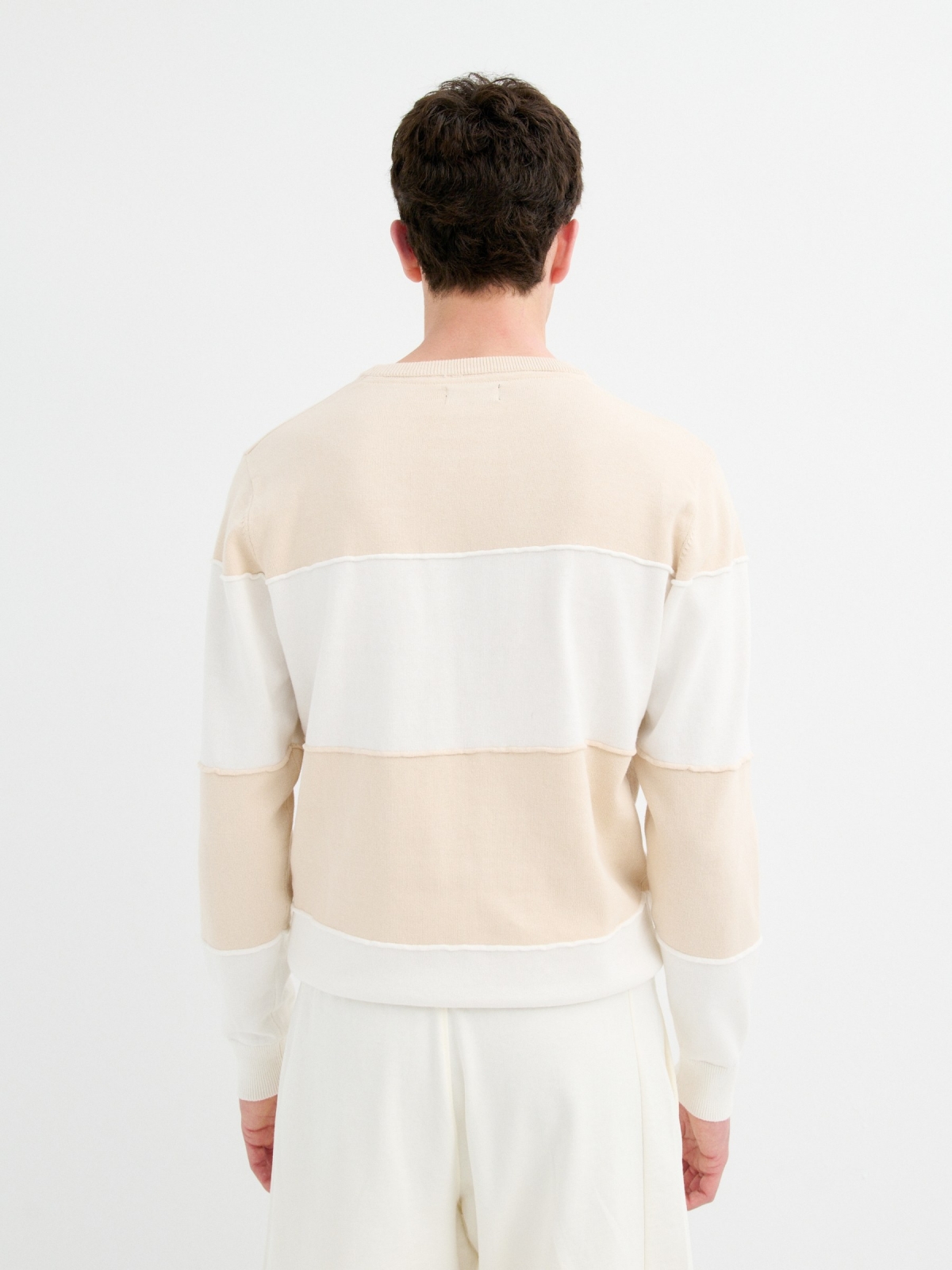 Jersey listrado branco e bege branco vista meia traseira