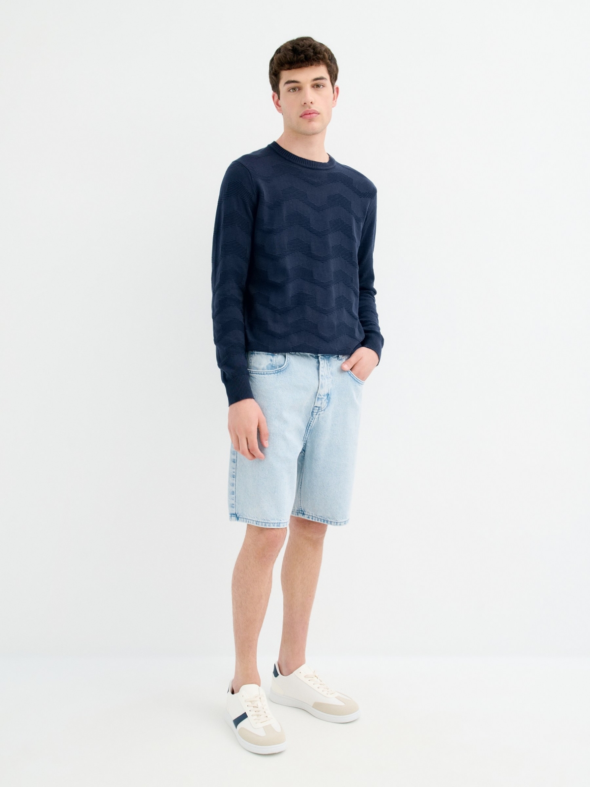 Regular denim bermuda blue general front view