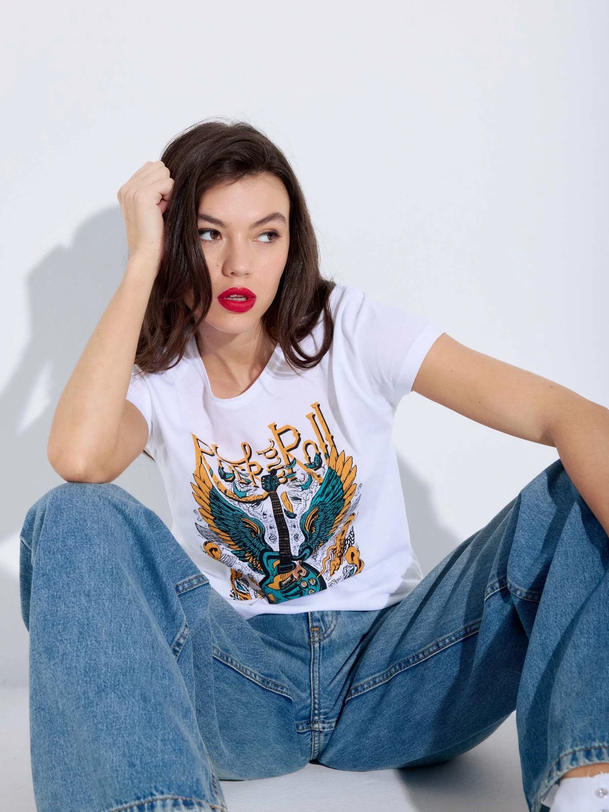 Short sleeve Rock and Roll t-shirt white middle front view
