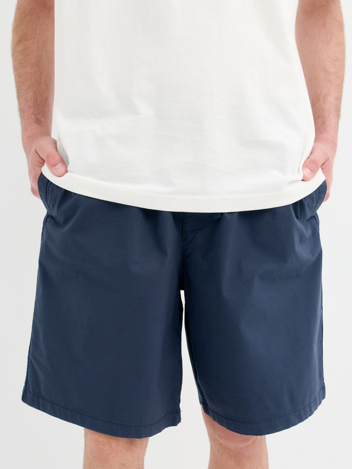 Bermuda baggy gabardine navy front detail view