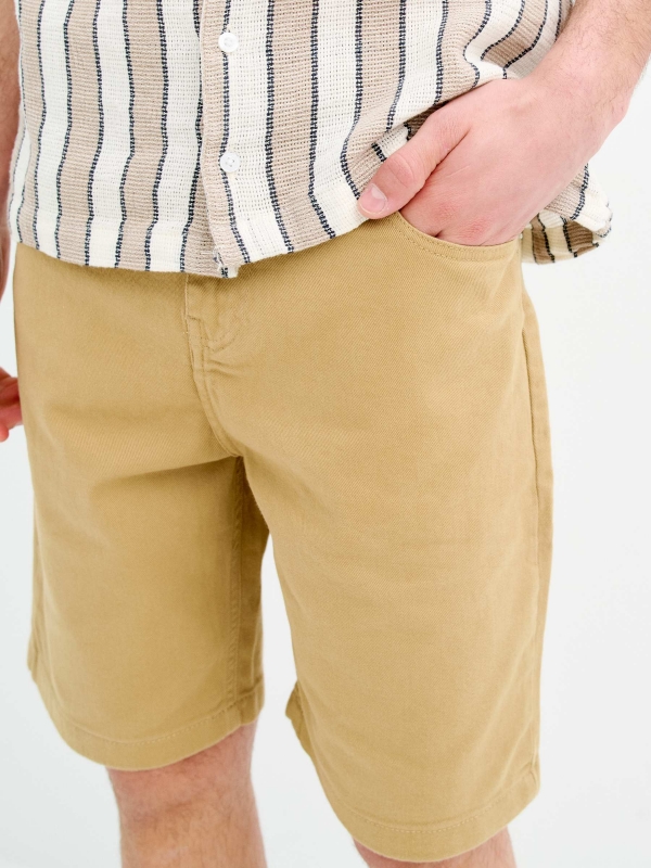 Bermudas cor baggy bege vista detalhe