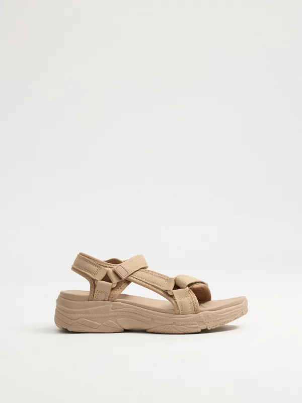 Sandalia sport crudo crudo vista perfil