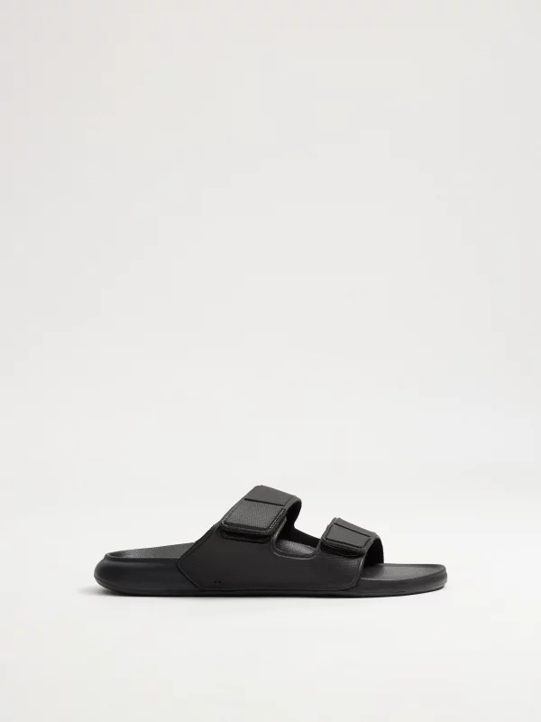 Chancla dos tiras velcro negro vista detalle