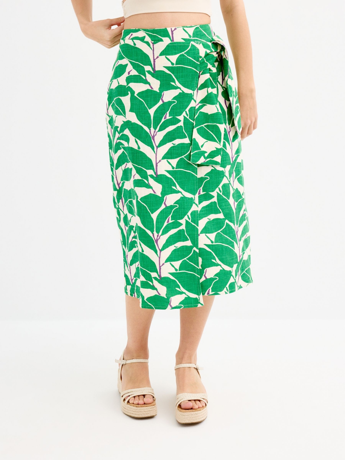 Tropical print midi skirt multicolor middle back view
