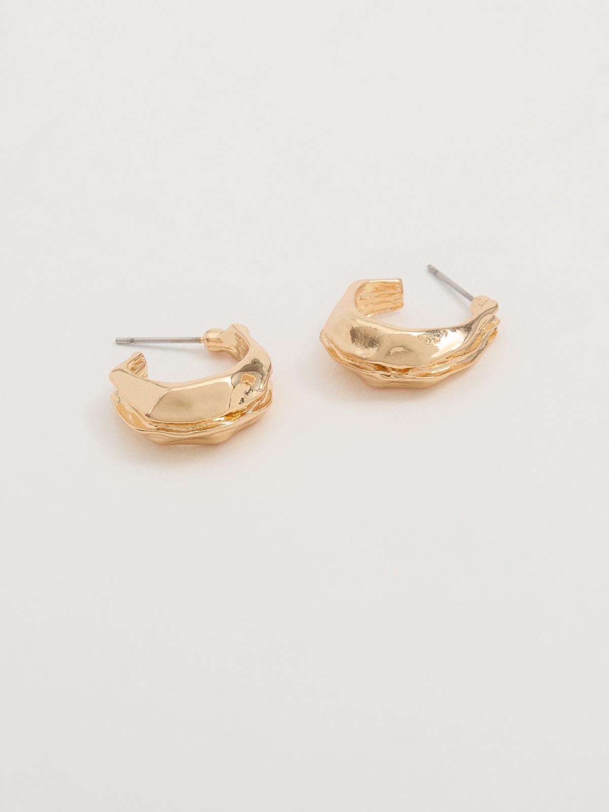 Set of three earrings multicolor detail view
