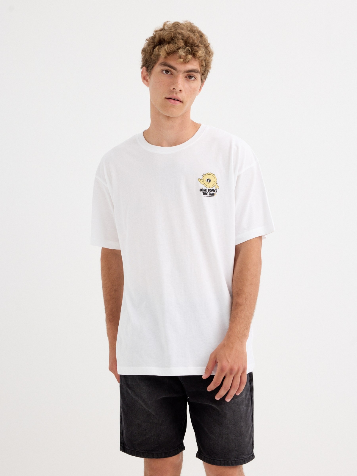 Camiseta Here comes the sun blanco vista media frontal