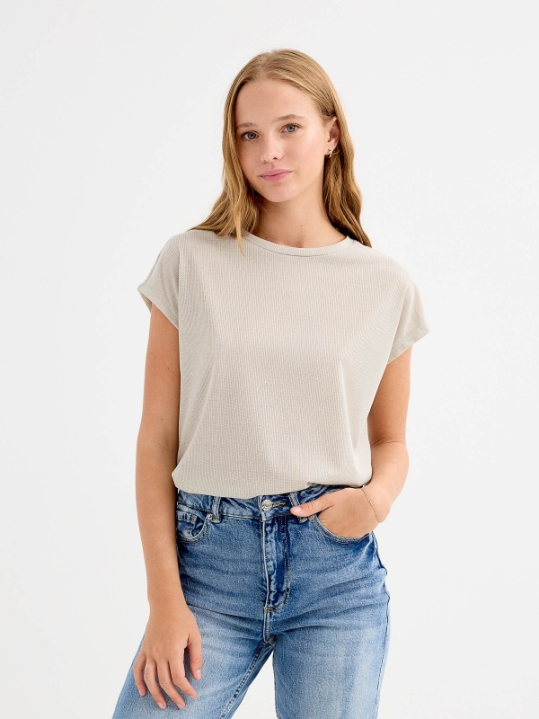 Camiseta sem mangas areia areia vista meia frontal