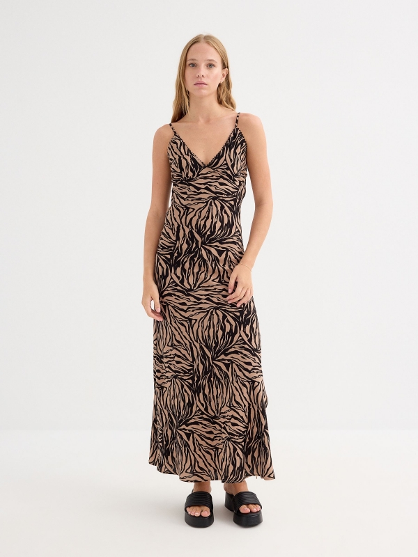 Vestido maxi estampa animal multicolorido vista meia frontal
