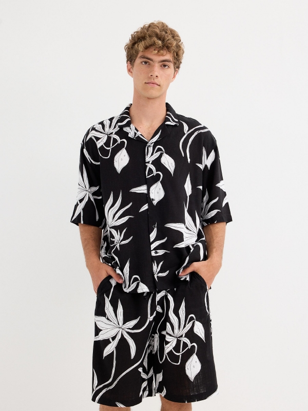 Short sleeve floral shirt black middle front view