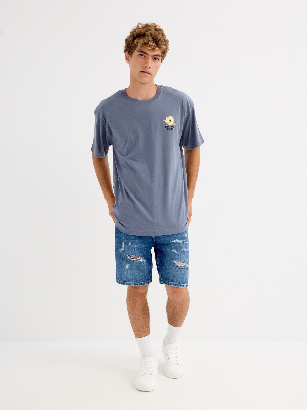 Camiseta Here comes the sun azul vista general frontal