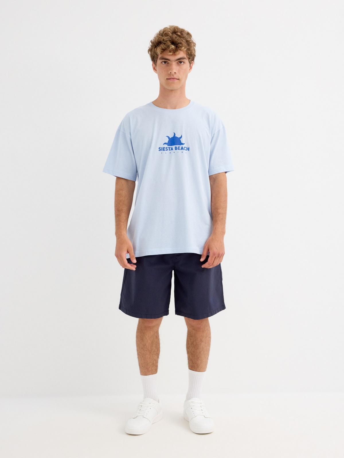 Camiseta Siesta Beach azul claro vista general frontal