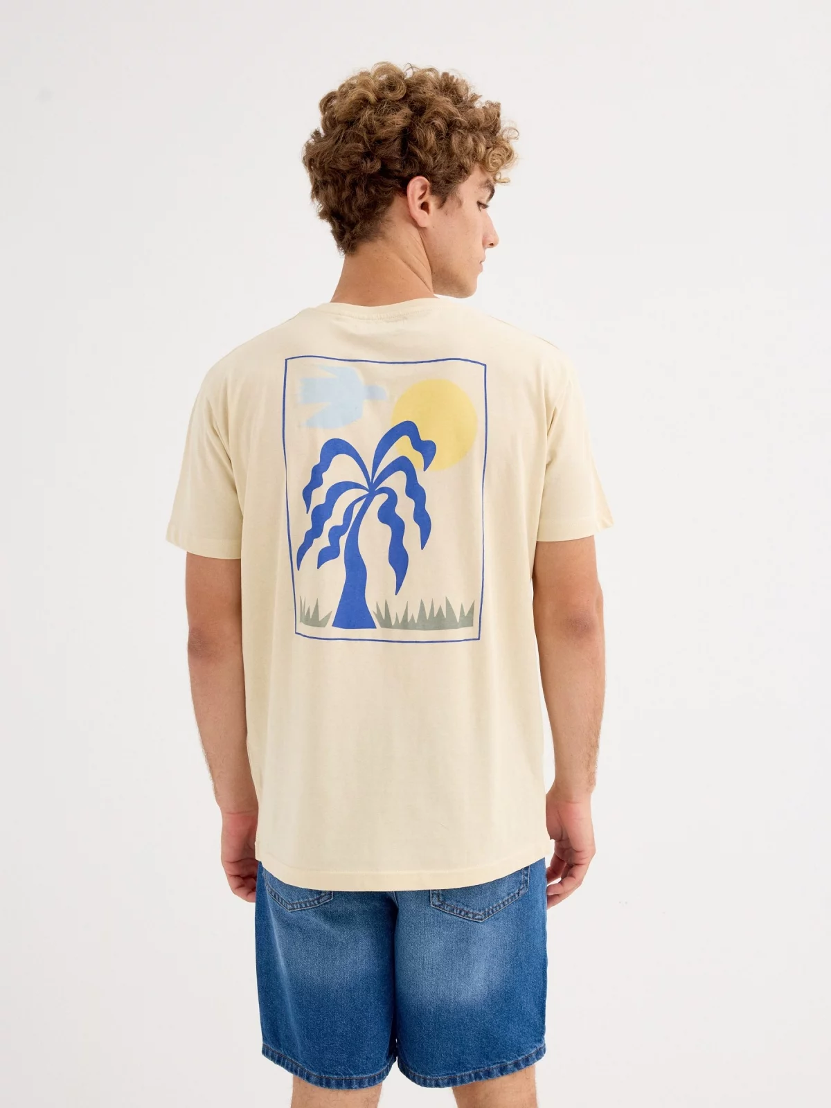 Palm tree t-shirt sand middle back view