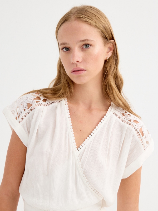  Short crochet monkey white