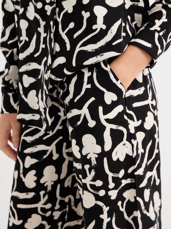 Printed wide leg pants black middle back view