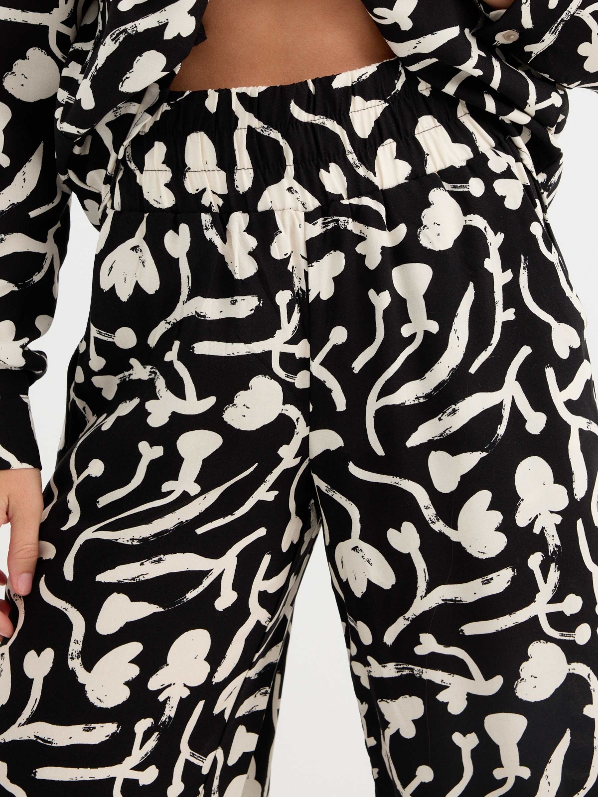  Printed wide leg pants black